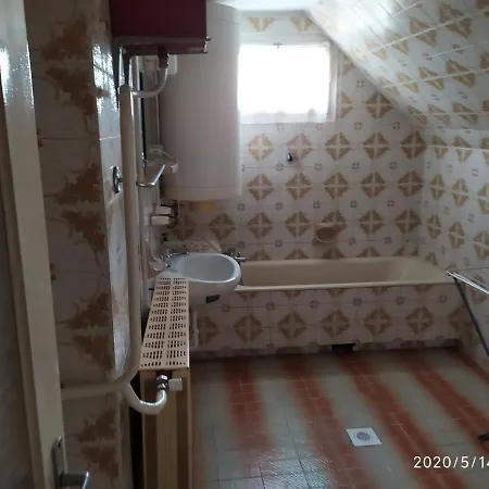 Feriehus Zanati Balatoni Haz *